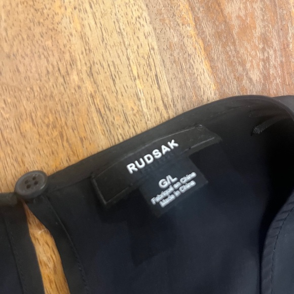 RUDSAK Black Crew Neck Dolman Sleeve Dress - Picture 2 of 4